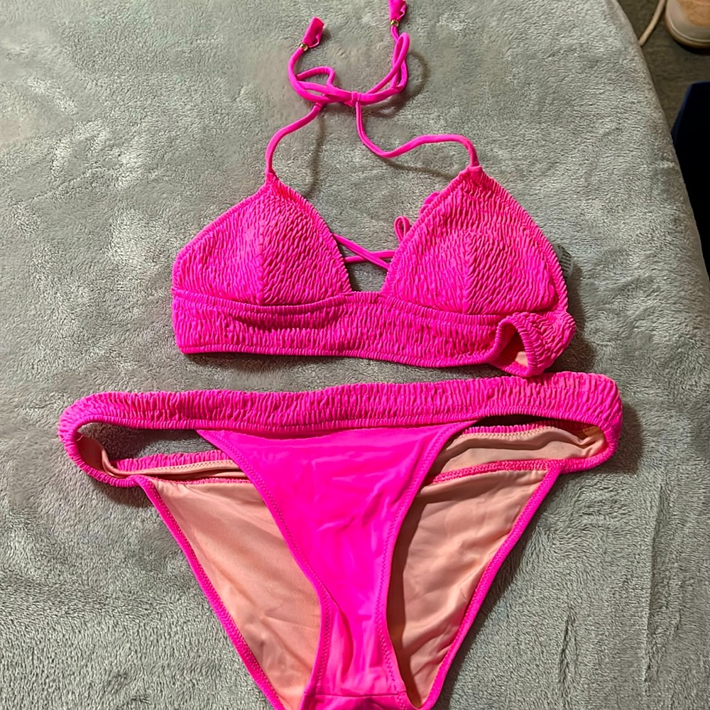 Hot pink Victoria’s Secret bikini
